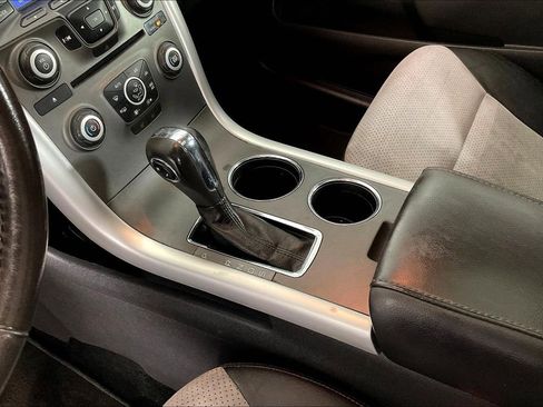 Used 2013 Ford Edge SEL image 19