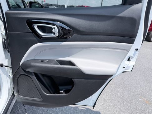 Used 2022 Jeep Compass Limited image 29