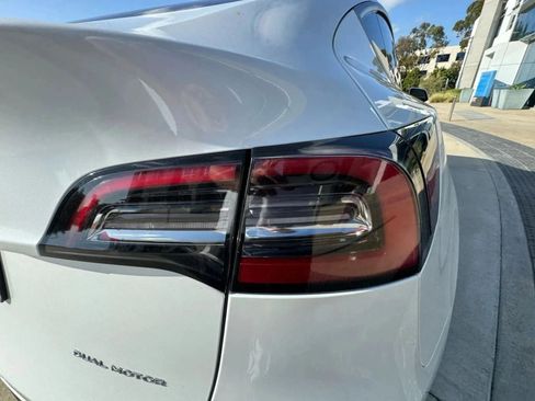 Used 2023 Tesla Model Y Long Range AWD/4WD image 39