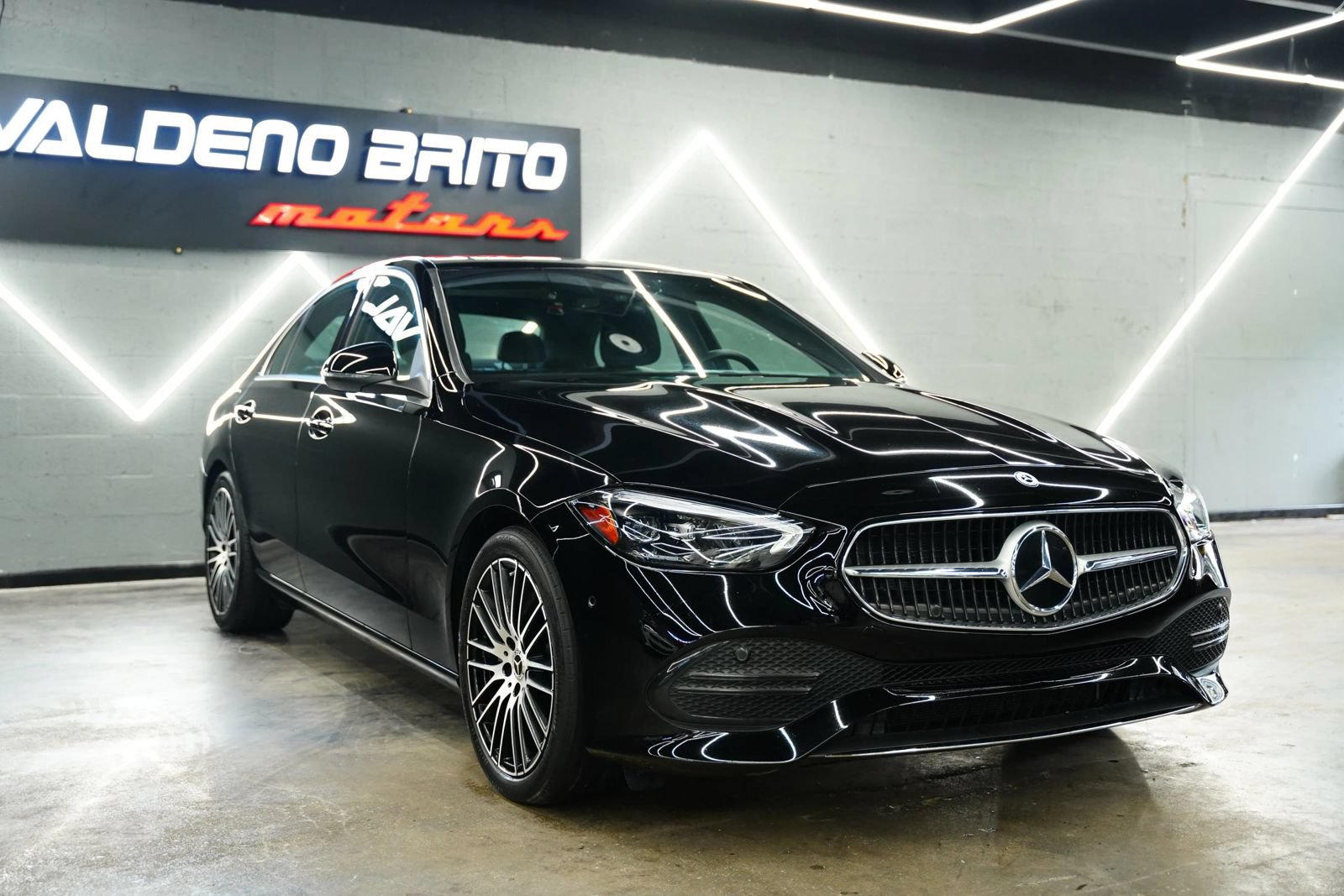 Used 2024 Mercedes-Benz C 300 4MATIC Sedan image 10