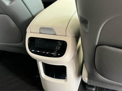 New 2026 Hyundai Ioniq 9 SE AWD/4WD image 24