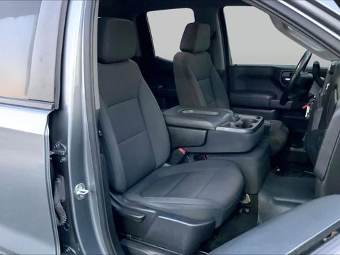 Used 2020 Chevrolet Silverado 1500 Custom w/ Custom Value Package RWD image 9