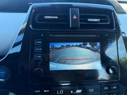Used 2018 Toyota Prius Two w/ Prius Two Safety Plus Package FWD image 25