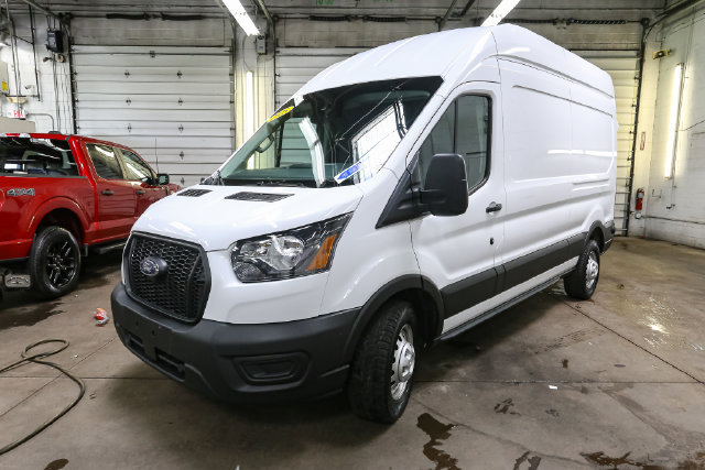 Used 2025 Ford Transit 250 148 High Roof AWD image 5