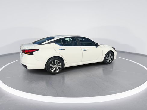 Used 2023 Nissan Altima 2.5 S image 9