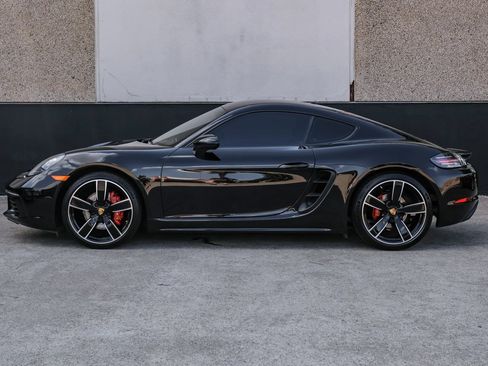 Used 2019 Porsche 718 Cayman S RWD image 10