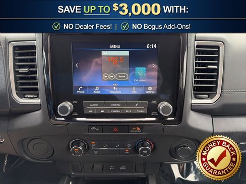 Used 2024 Nissan Frontier SV image 17