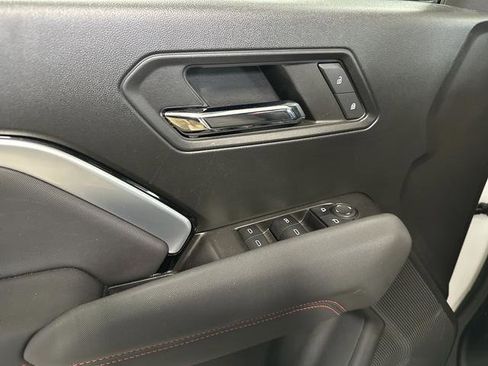 Used 2024 Chevrolet Colorado Z71 w/ Z71 Convenience Package 2 image 31