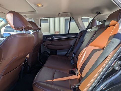 Used 2017 Subaru Outback 3.6R Touring w/ Popular Package #5A image 29