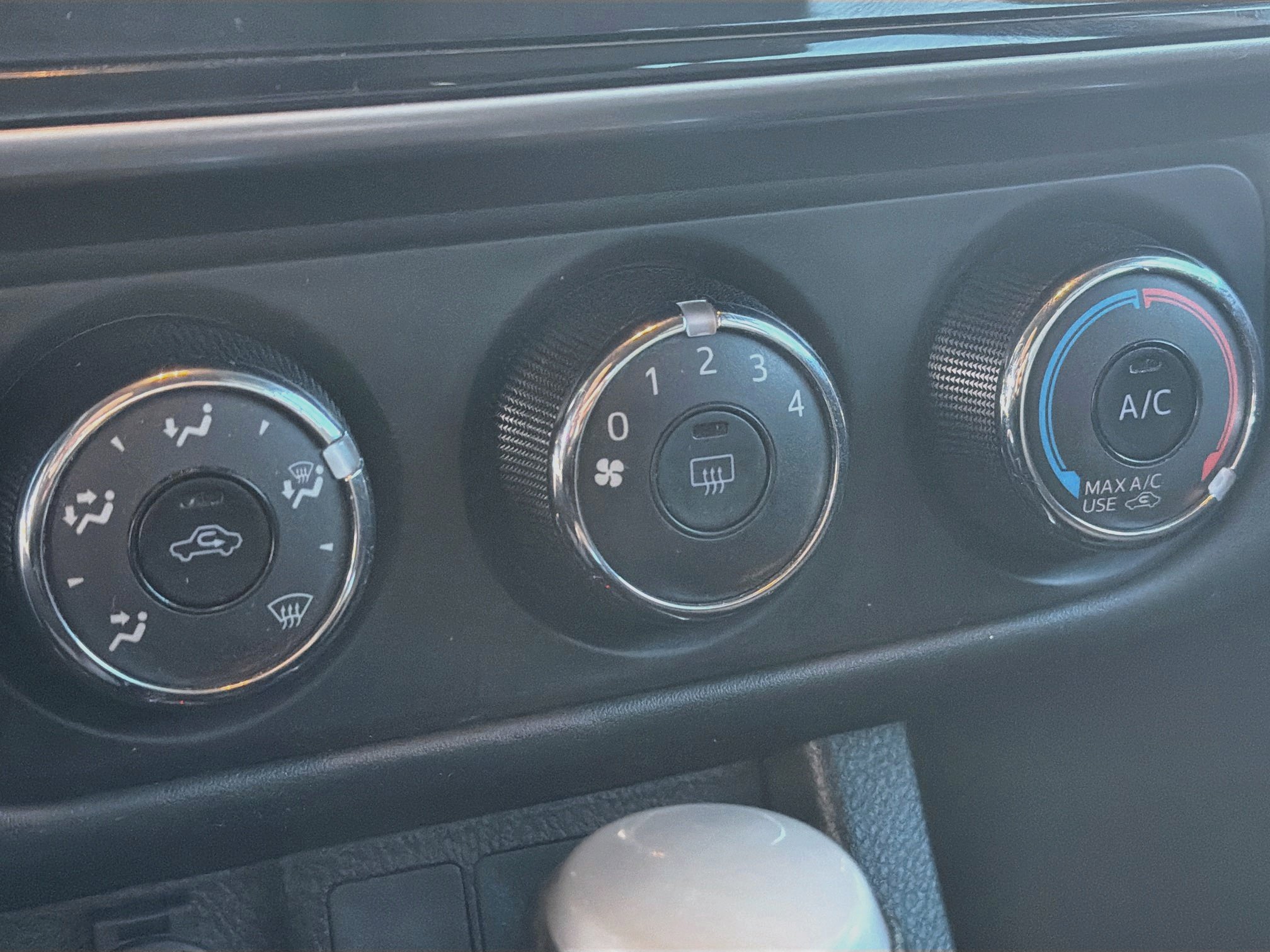 Used 2018 Toyota Corolla L FWD image 23