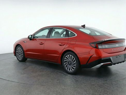 Used 2025 Hyundai Sonata SEL FWD image 6