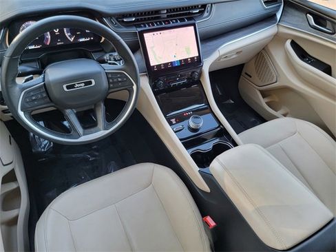 Certified 2021 Jeep Grand Cherokee L Limited image 38