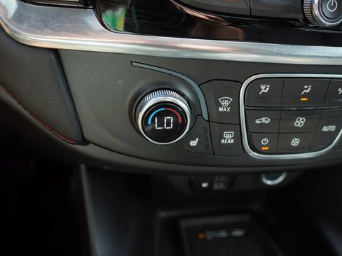 Used 2023 Chevrolet Traverse RS AWD/4WD image 7