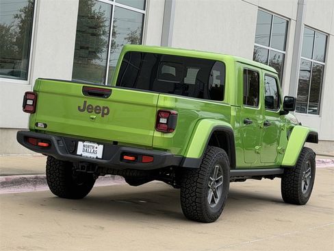 New 2025 Jeep Gladiator Mojave w/ Convenience Group image 5