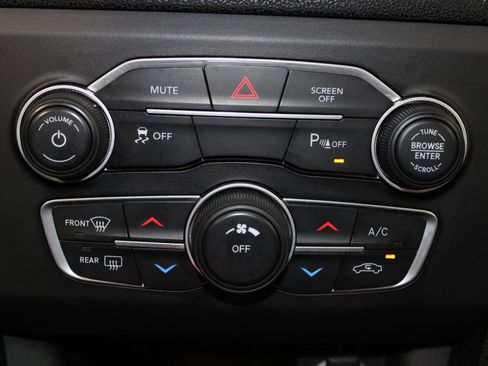 Used 2022 Dodge Charger SXT RWD image 40