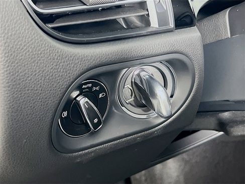 New 2026 Porsche Macan image 11