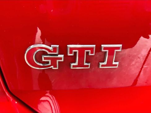 Used 2017 Volkswagen GTI Sport FWD image 30