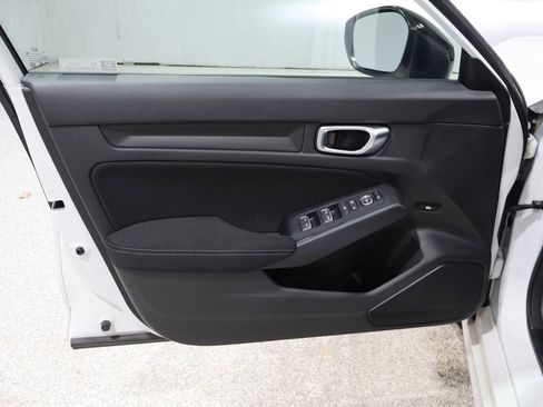 Used 2023 Honda Civic Sport image 12