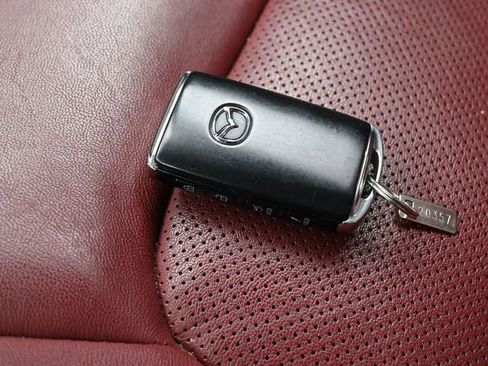 Certified 2023 MAZDA CX-5 Carbon Edition image 14