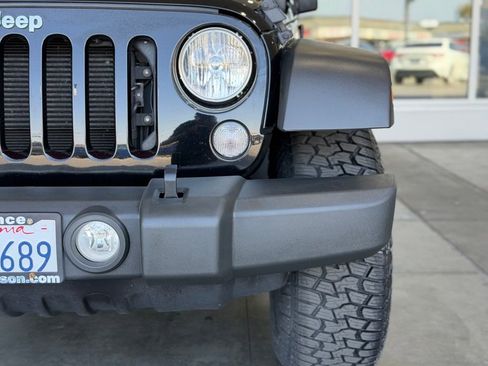 Used 2017 Jeep Wrangler Unlimited Sport w/ Quick Order Package 24S AWD/4WD image 5