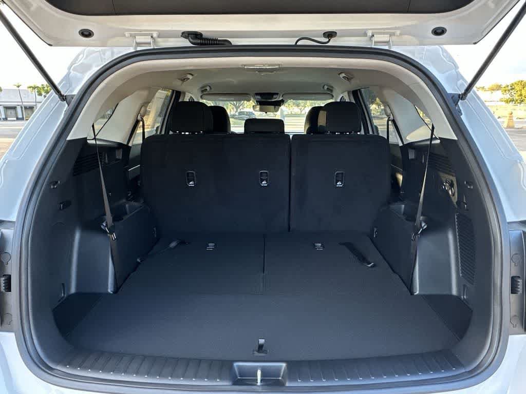 Certified 2026 Kia Sorento LX FWD image 25