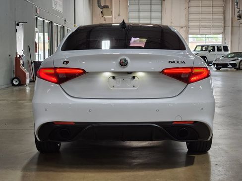 Used 2019 Alfa Romeo Giulia AWD w/ Quick Order Package 22J Sport image 10