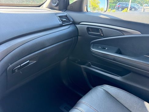 Used 2022 Honda Passport TrailSport image 18