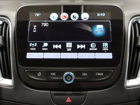 Used 2018 Chevrolet Malibu LT FWD image 29