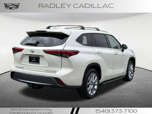 Used 2021 Toyota Highlander Limited AWD/4WD image 19