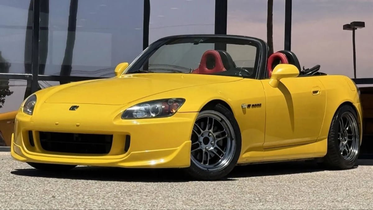 Used 2002 Honda S2000 image 4
