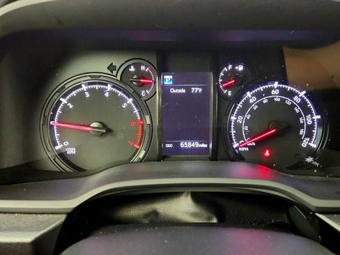 Used 2021 Toyota 4Runner SR5 Premium w/ Moonroof Package AWD/4WD image 15