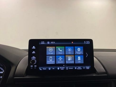 Used 2025 Honda Pilot TrailSport image 10