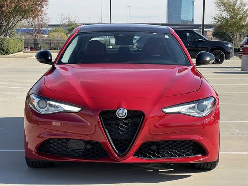 Used 2021 Alfa Romeo Giulia Ti w/ Nero Edizione image 13