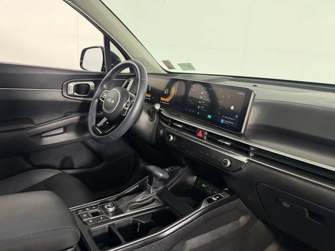 Used 2024 Kia Sorento EX w/ Panoramic Sunroof Package FWD image 31