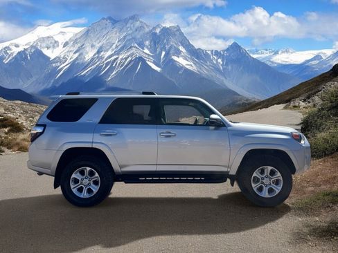 Certified 2023 Toyota 4Runner SR5 Premium w/ SR5 Premium Package AWD/4WD image 6