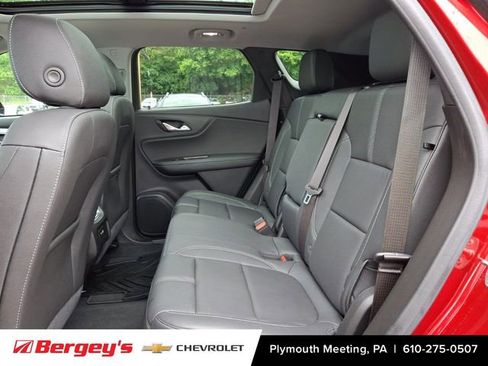 Used 2023 Chevrolet Blazer LT FWD image 12