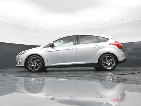 Used 2014 Ford Focus Titanium FWD image 30