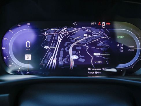 Used 2023 Volvo XC40 Recharge Plus image 26