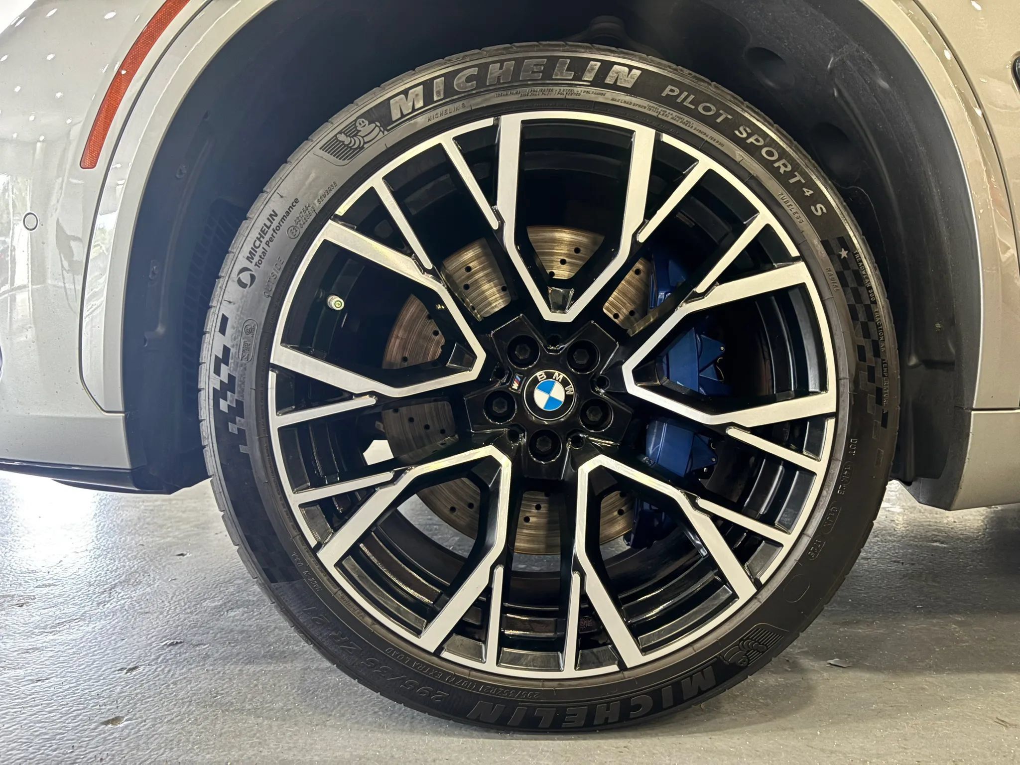 Used 2020 BMW X5 M w/ Executive Package AWD/4WD image 56