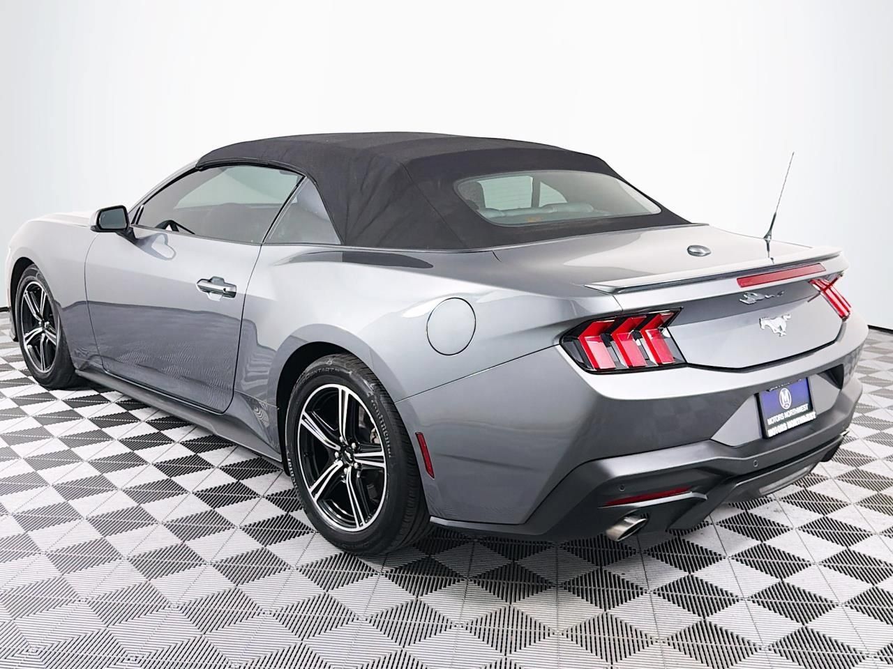 Used 2025 Ford Mustang Premium RWD image 8