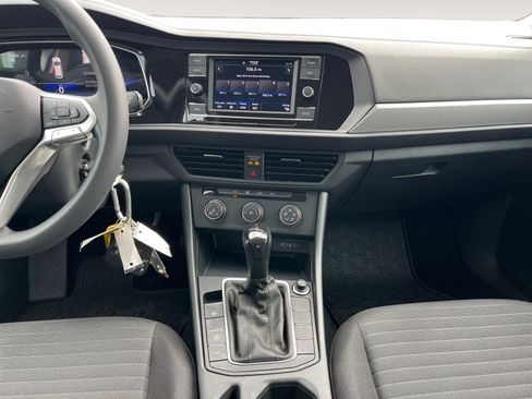 Certified 2023 Volkswagen Jetta S FWD image 13