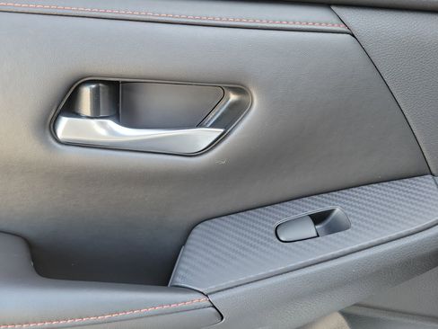 Certified 2024 Nissan Sentra SR FWD image 22
