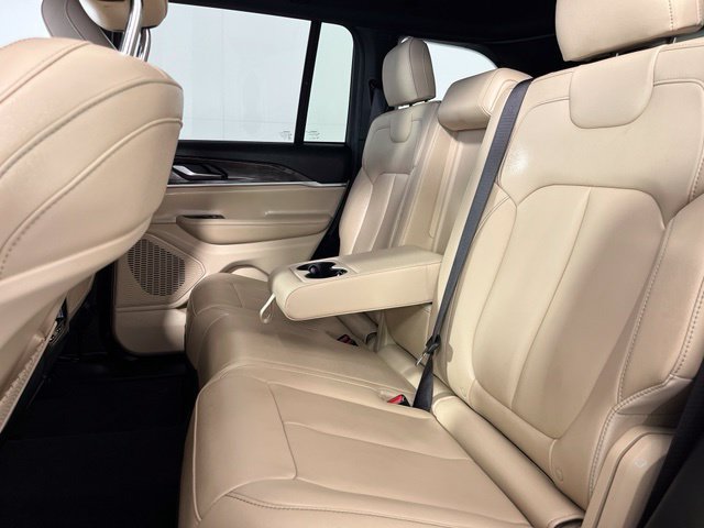 Used 2023 Jeep Grand Cherokee Limited AWD/4WD image 39