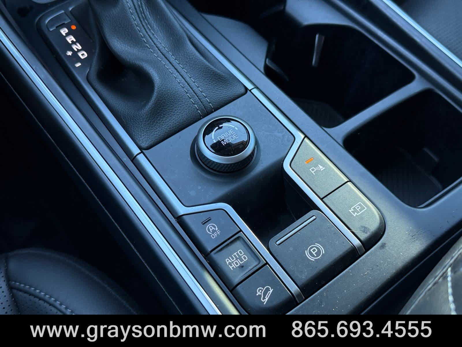 Used 2024 Kia Sorento S w/ Panoramic Sunroof Package FWD image 27