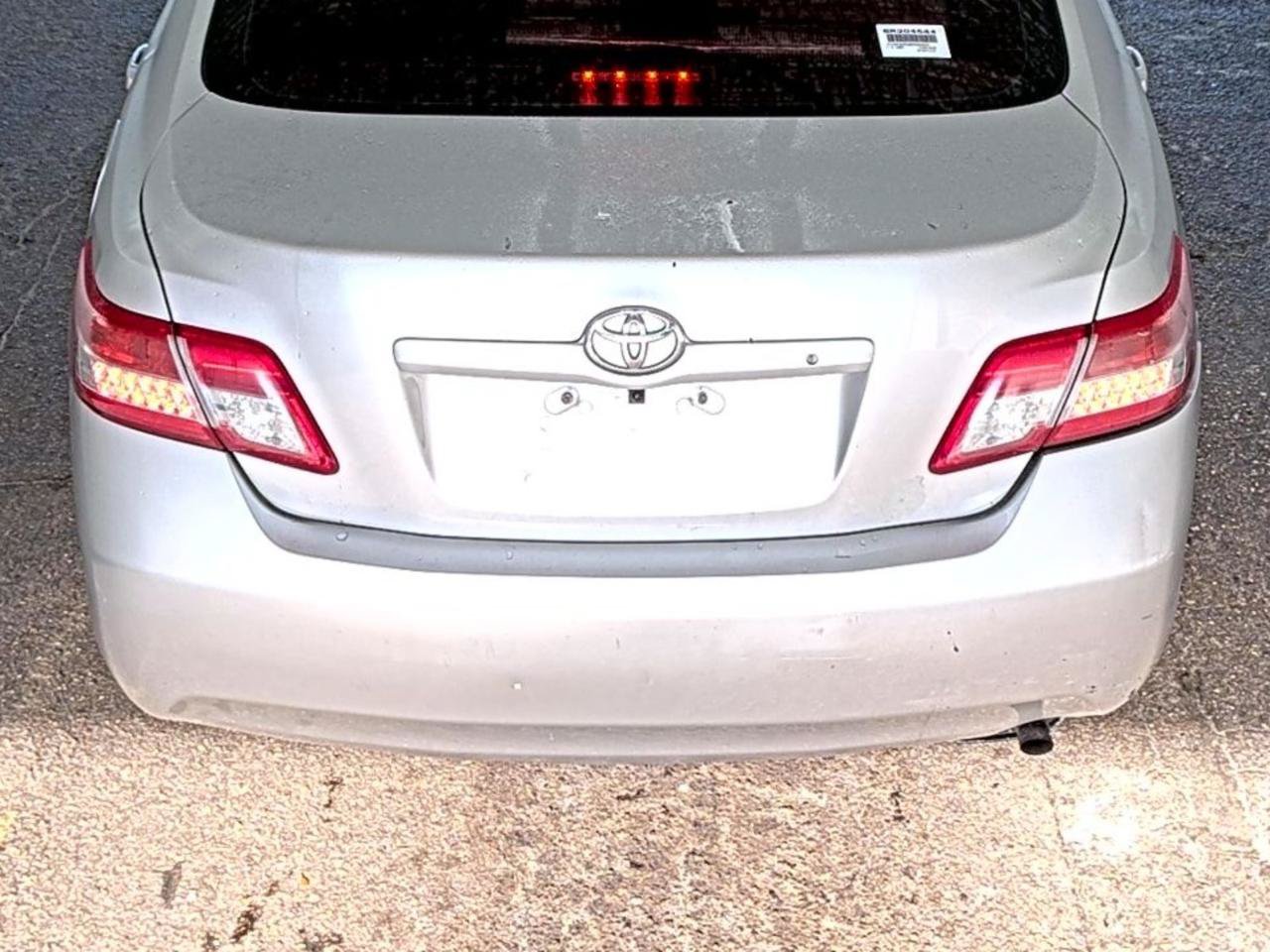 Used 2011 Toyota Camry LE FWD image 6