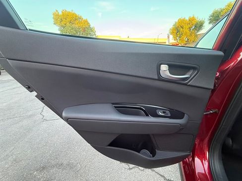 Used 2018 Kia Optima SX w/ Technology Package FWD image 25