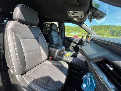 Used 2024 GMC Yukon SLT AWD/4WD image 11
