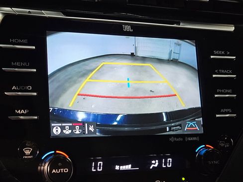 Used 2020 Toyota Camry XSE image 31