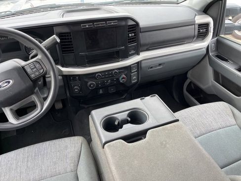 Used 2024 Ford F250 XLT image 33