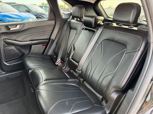 Used 2025 Ford Escape Platinum w/ Premium Technology Package FWD image 15